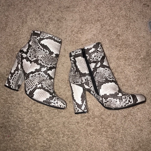 Bamboo snakeskin booties Clearance